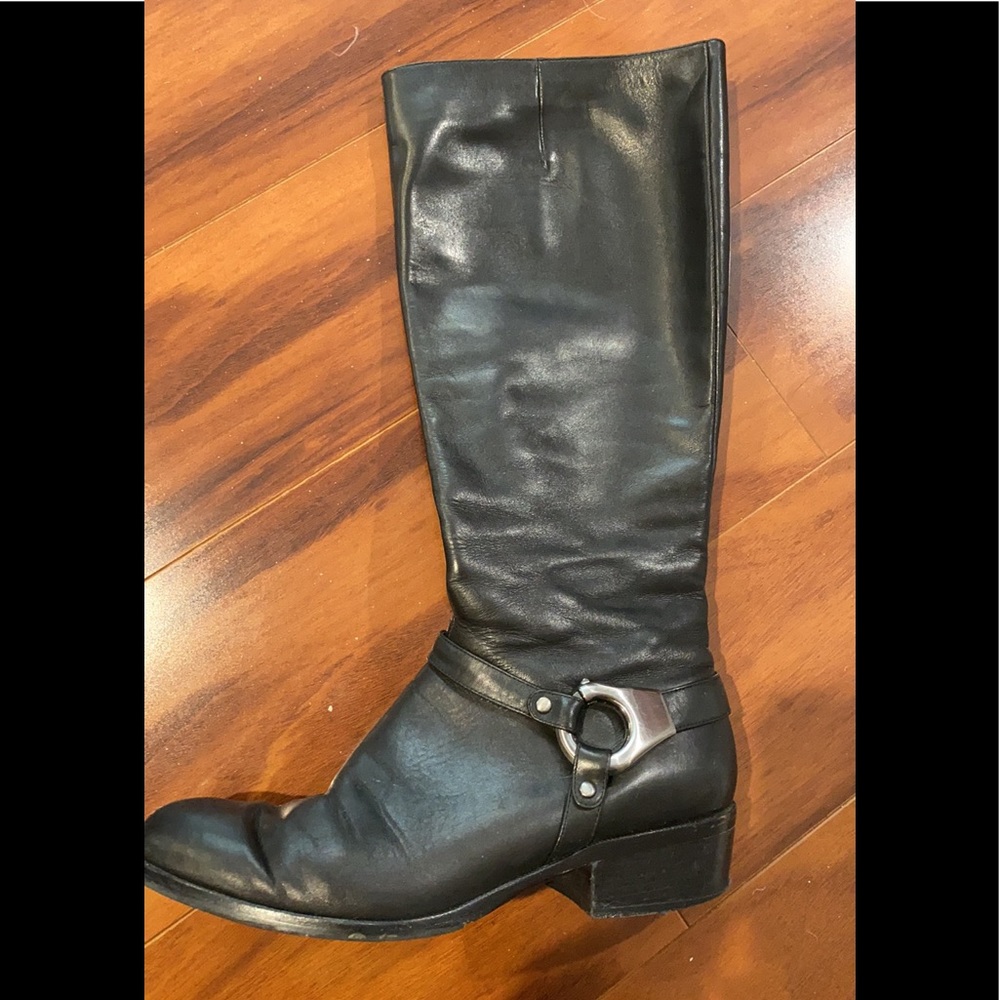Riding boot